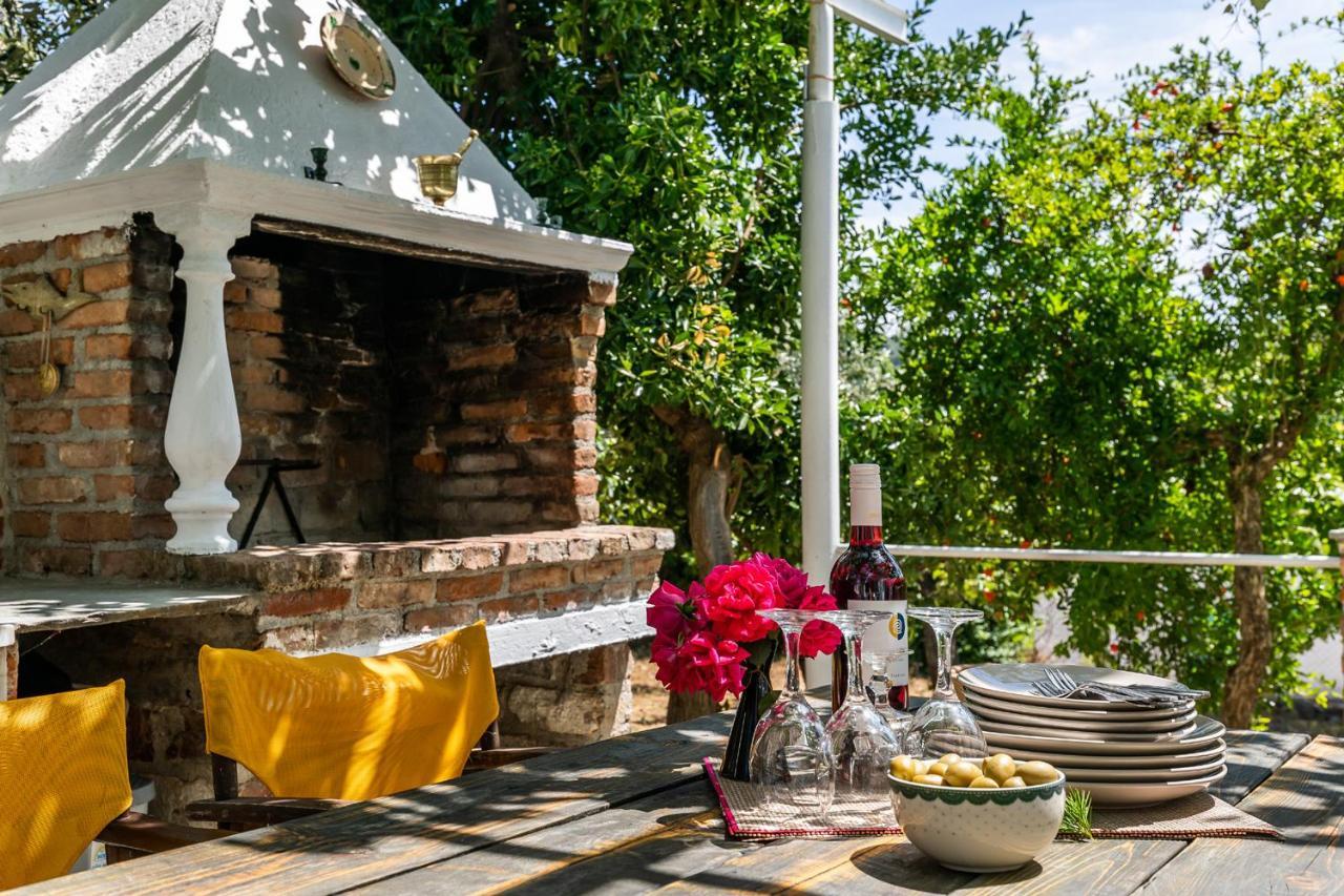 Skopelos Amigdalia Cottage Экстерьер фото