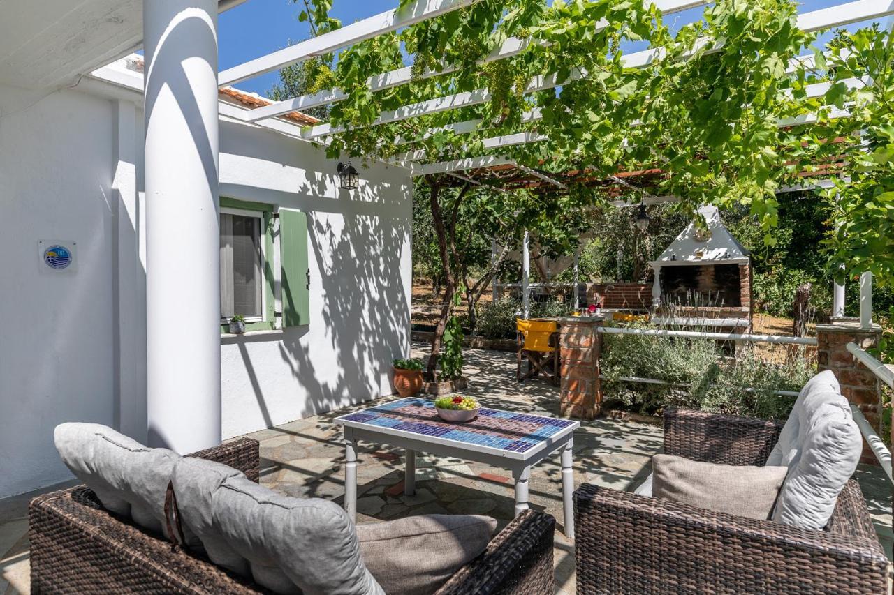 Skopelos Amigdalia Cottage Экстерьер фото